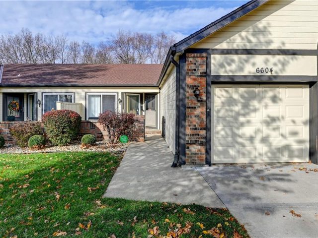 Homes for Sale in Kansas City, MO 64151 | 6604 N Revere Street