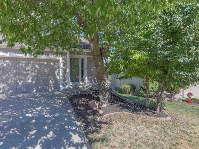 Homes for Sale in Kansas City, MO 64151 | 6332 NW 82 Court