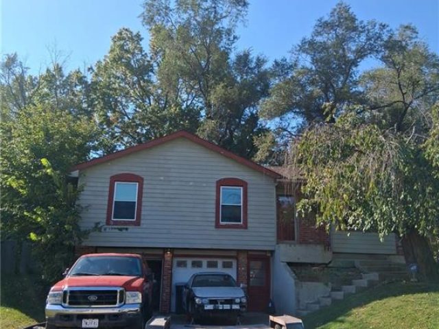 Homes for Sale in Kansas City, MO 64152 | 7609 NW 73rd Street