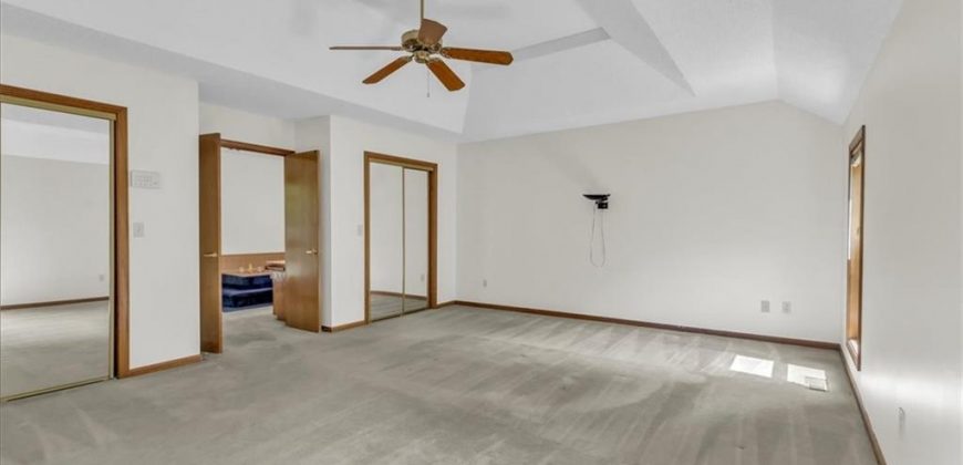 Homes for Sale in Kansas City, MO 64118 | 7421 N Wabash Avenue Homes for Sale in Kansas City, MO 64118 | 7421 N Wabash Avenue