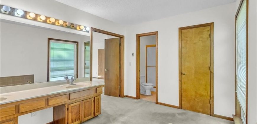 Homes for Sale in Kansas City, MO 64118 | 7421 N Wabash Avenue Homes for Sale in Kansas City, MO 64118 | 7421 N Wabash Avenue