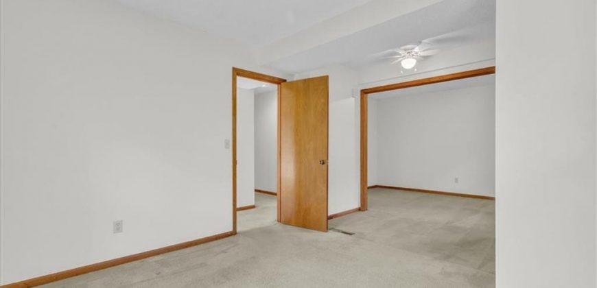 Homes for Sale in Kansas City, MO 64118 | 7421 N Wabash Avenue Homes for Sale in Kansas City, MO 64118 | 7421 N Wabash Avenue