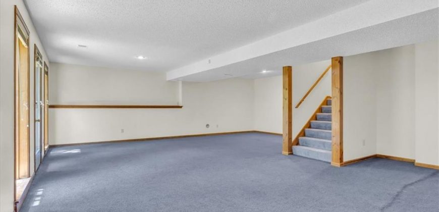 Homes for Sale in Kansas City, MO 64118 | 7421 N Wabash Avenue Homes for Sale in Kansas City, MO 64118 | 7421 N Wabash Avenue
