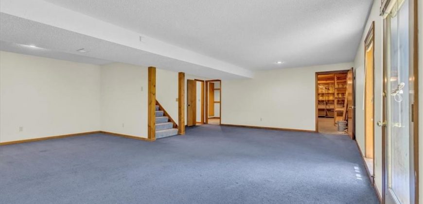 Homes for Sale in Kansas City, MO 64118 | 7421 N Wabash Avenue Homes for Sale in Kansas City, MO 64118 | 7421 N Wabash Avenue