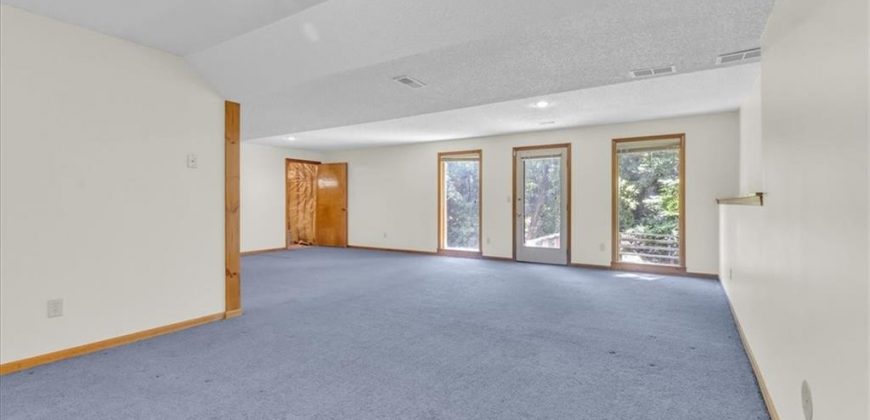 Homes for Sale in Kansas City, MO 64118 | 7421 N Wabash Avenue Homes for Sale in Kansas City, MO 64118 | 7421 N Wabash Avenue