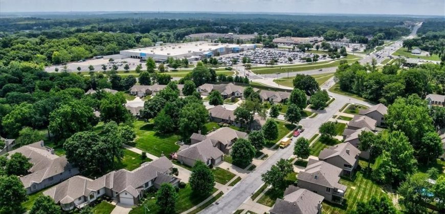 Homes for Sale in Kansas City, MO 64118 | 7421 N Wabash Avenue Homes for Sale in Kansas City, MO 64118 | 7421 N Wabash Avenue