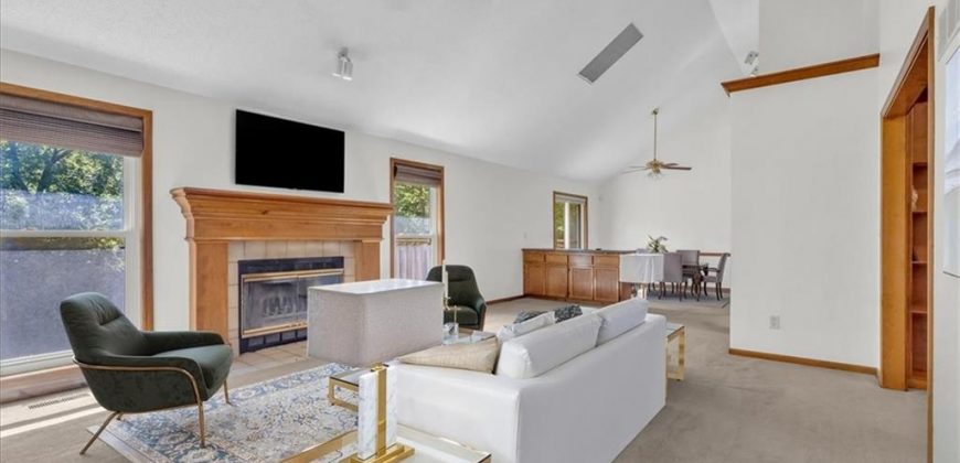 Homes for Sale in Kansas City, MO 64118 | 7421 N Wabash Avenue Homes for Sale in Kansas City, MO 64118 | 7421 N Wabash Avenue