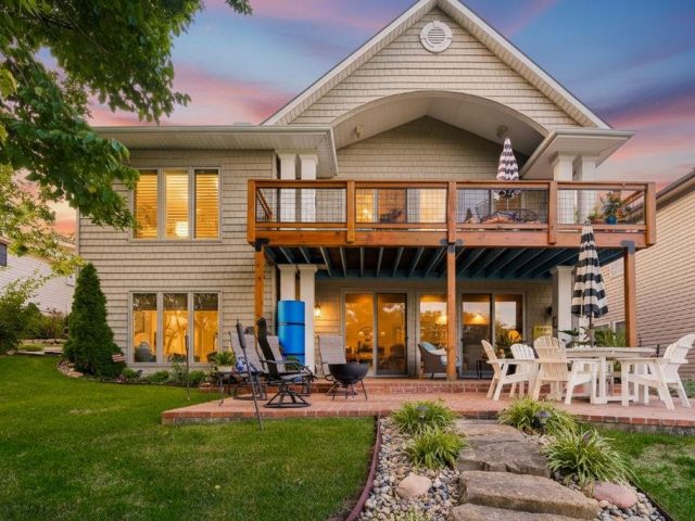 Homes for Sale in Lake Waukomis, MO 64151 | 631  North Shore Drive