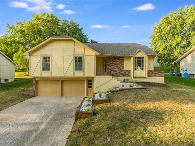 Homes for Sale in Kansas City, MO 64119 | 3600 NE 76th Terrace