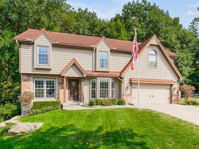 Homes for Sale in Kansas City, MO 64118 | 1611 NE 80th Place