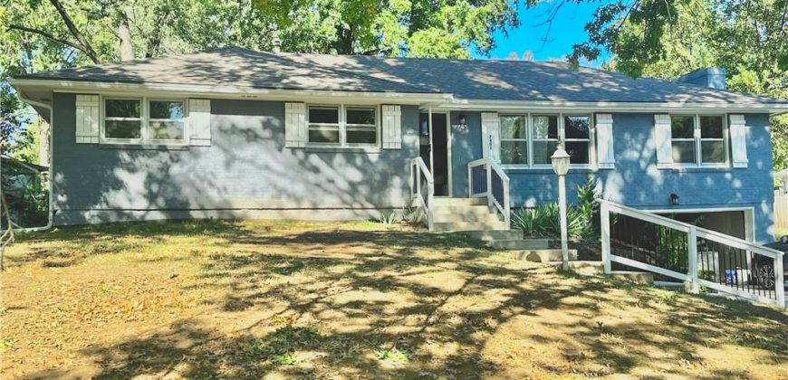 Homes for Sale in Kansas City, MO 64118 | 7401 N Central Street