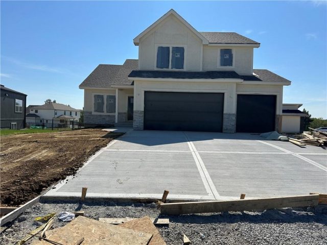 Homes for Sale in Kansas City, MO 64153 | 8411 NW 90th Street