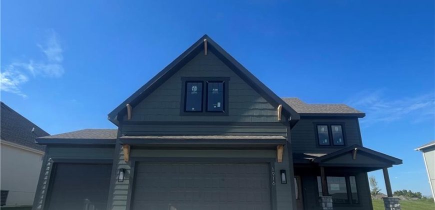 Homes for Sale in Liberty, MO 64068 | 1916  Longview Drive