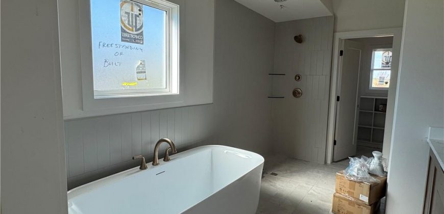 Homes for Sale in Liberty, MO 64068 | 1916  Longview Drive