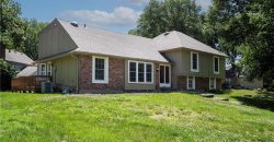 Homes for Sale in Parkville, MO 64152 | 10315 NW Mirror Lake Drive Homes for Sale in Parkville, MO 64152 | 10315 NW Mirror Lake Drive