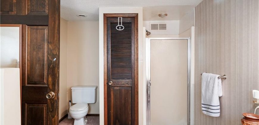 Homes for Sale in Parkville, MO 64152 | 10315 NW Mirror Lake Drive Homes for Sale in Parkville, MO 64152 | 10315 NW Mirror Lake Drive