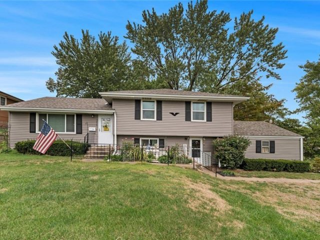 Homes for Sale in Kansas City, MO 64119 | 5230 N Sycamore Drive