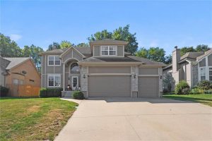 8123-NW-80-Street-mls-2573975-image-1