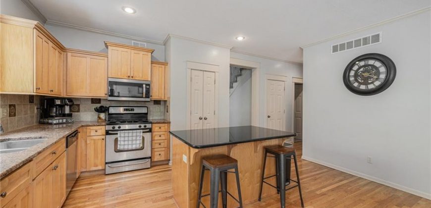 Homes for Sale in Kansas City, MO 64116 | 2906  Gentry Park