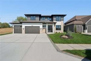 5122-NW-47th-Terrace-mls-2578887-image-1