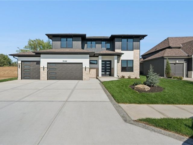 Homes for Sale in Riverside, MO 64150 | 5122 NW 47th Terrace
