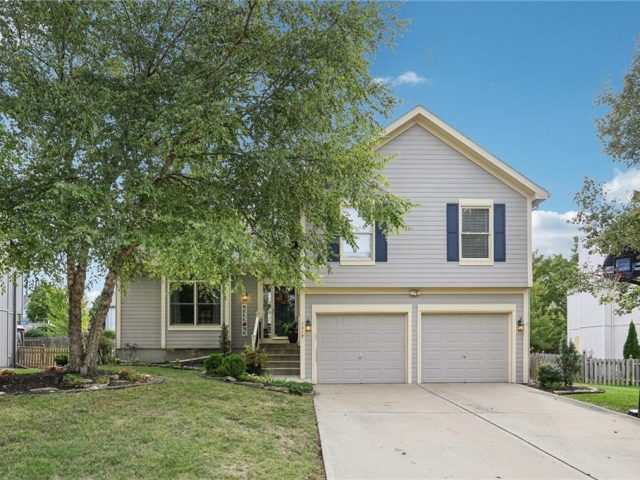 Homes for Sale in Kansas City, MO 64158 | 7419 N Donnelly Avenue