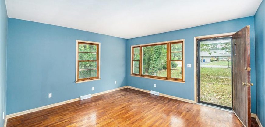 Homes for Sale in Gladstone, MO 64118 | 4914 N Central Street