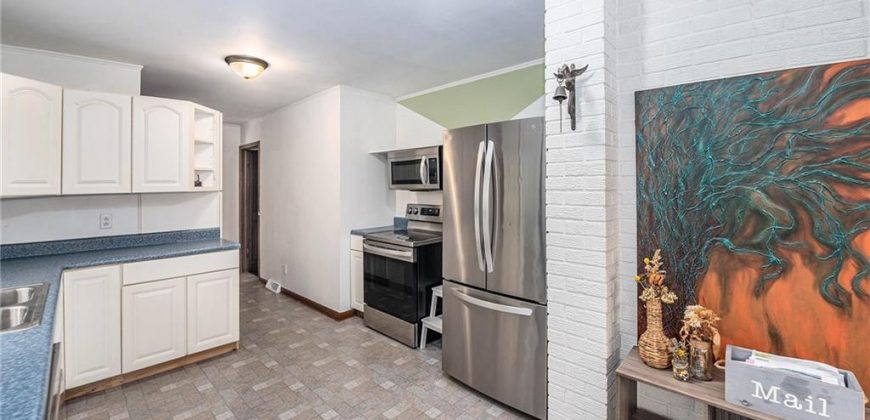 Homes for Sale in Gladstone, MO 64118 | 4914 N Central Street