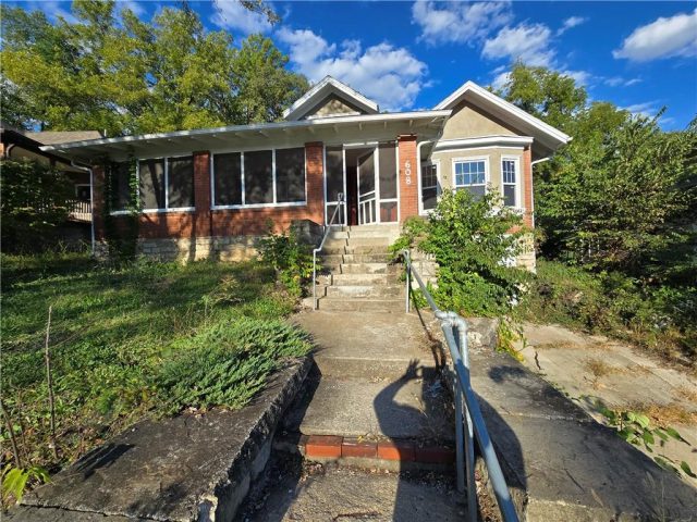 Homes for Sale in Excelsior Springs, MO 64024 | 608  Saint Louis Avenue