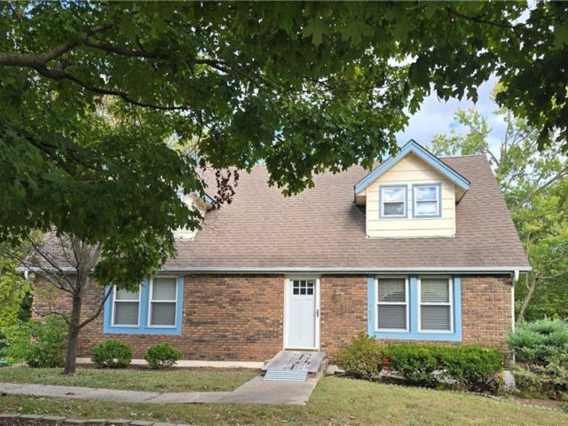Homes for Sale in Kansas City, MO 64152 | 7637 N Stoddard Avenue