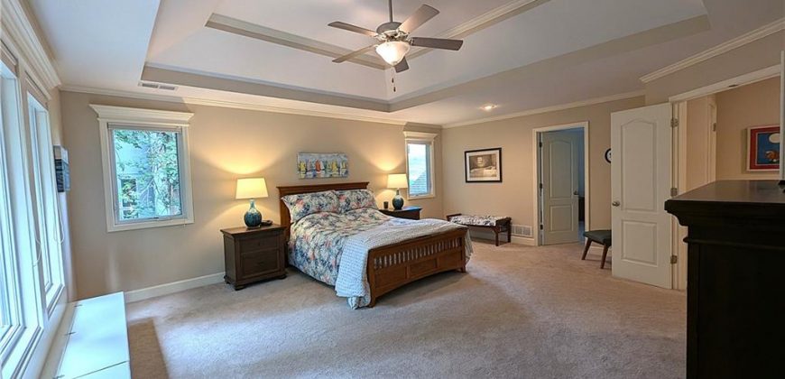 Homes for Sale in Liberty, MO 64068 | 1575  Oakwood Lane