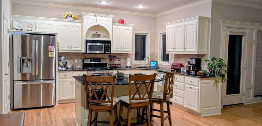 Homes for Sale in Liberty, MO 64068 | 1575  Oakwood Lane