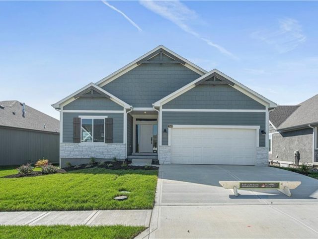 Homes for Sale in Kansas City, MO 64157 | 11135 N Crescent Court