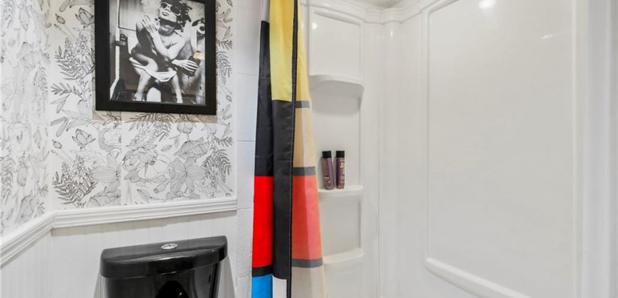 Homes for Sale in Kansas City, MO 64118 | 5521 N Wayne Avenue