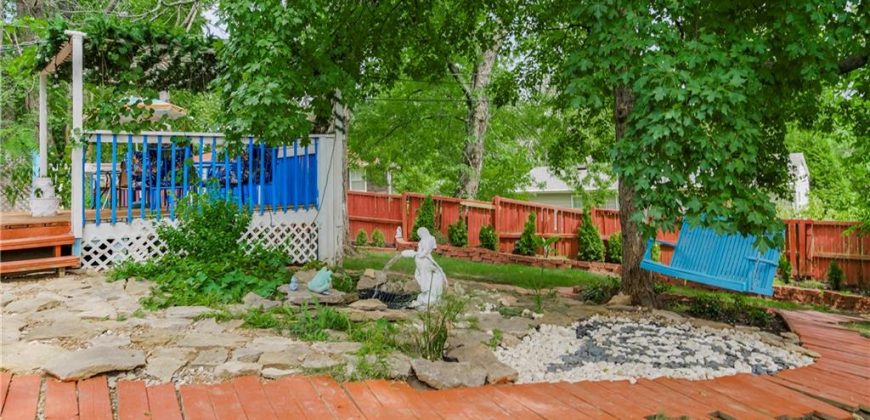 Homes for Sale in Kansas City, MO 64118 | 5521 N Wayne Avenue