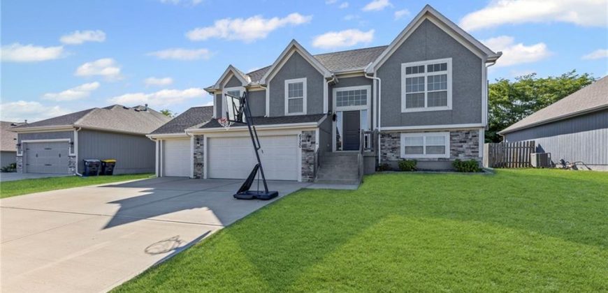 Homes for Sale in Kansas City, MO 64119 | 6720 N Cypress Avenue