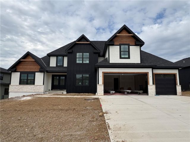 Homes for Sale in Kearney, MO 64060 | 13614 NE 114th Place