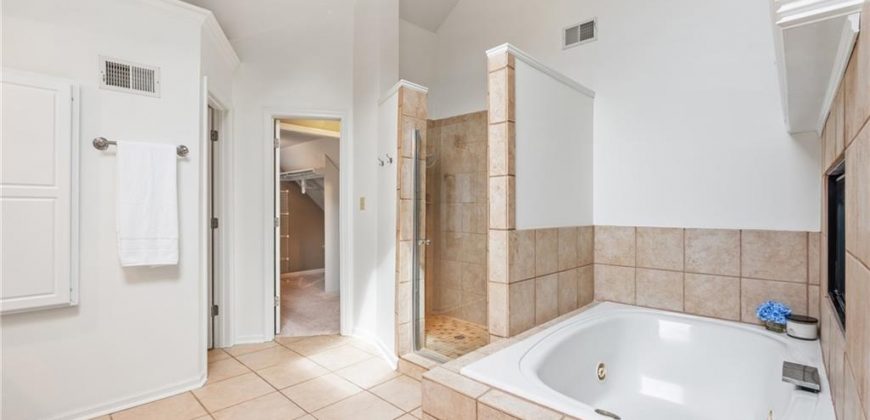 Homes for Sale in Gladstone, MO 64119 | 6909 N Bellefontaine Avenue