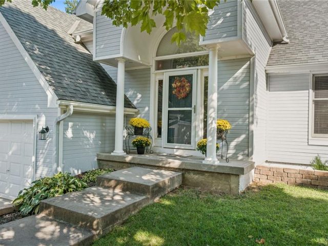 Homes for Sale in Liberty, MO 64068 | 1507  Amesbury Avenue