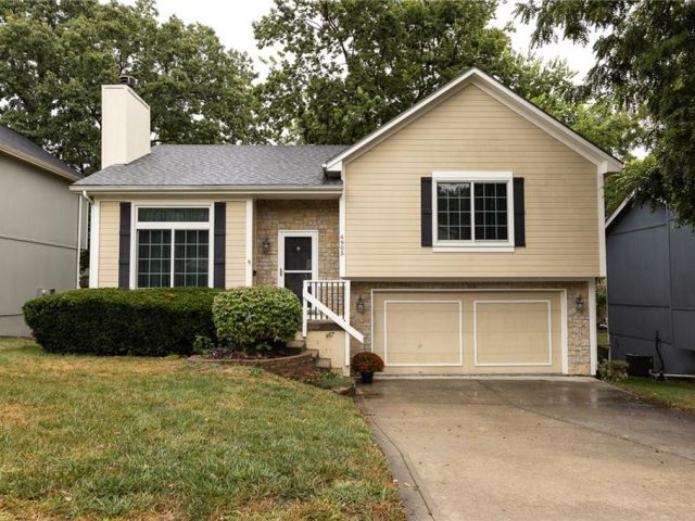 Homes for Sale in Kansas City, MO 64119 | 4905 N Beacon Avenue
