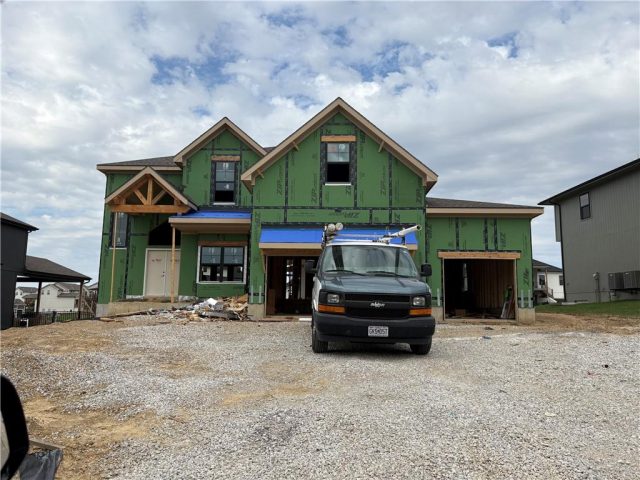 Homes for Sale in Kearney, MO 64060 | 13606 NE 114th Place