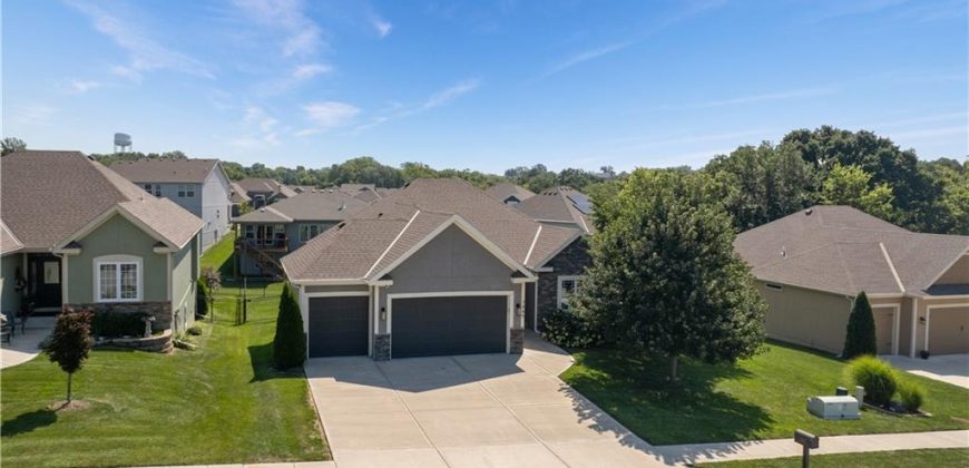Homes for Sale in Parkville, MO 64152 | 7445 NW Forest Lakes Drive
