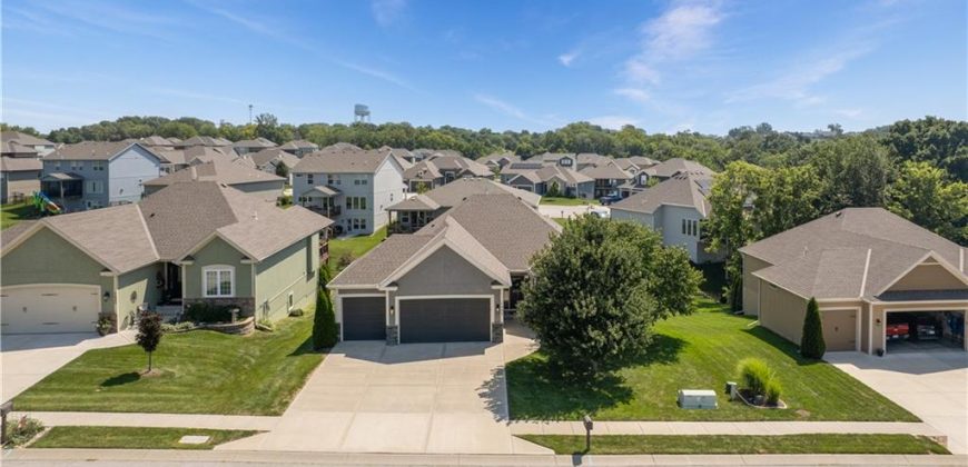 Homes for Sale in Parkville, MO 64152 | 7445 NW Forest Lakes Drive