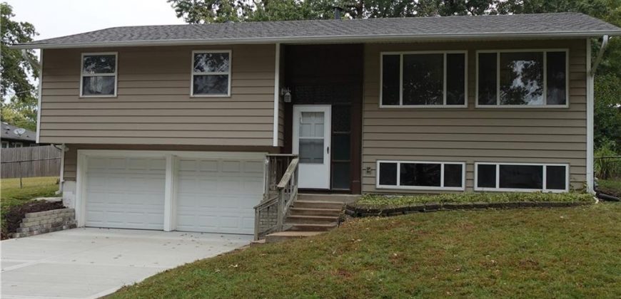 Homes for Sale in Kansas City, MO 64152 | 6922 NW 77th Terrace