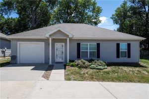 856-NE-66th-Street-mls-2560202-image-1