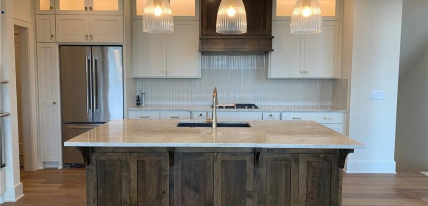 Homes for Sale in Kansas City, MO 64155 | 2304 NE Shoal Creek Parkway