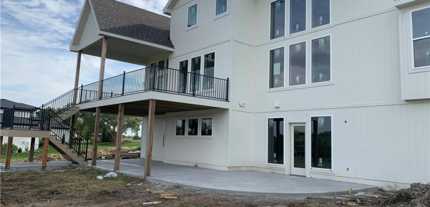 Homes for Sale in Kansas City, MO 64155 | 2304 NE Shoal Creek Parkway