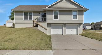 Homes for Sale in Smithville, MO 64089 | 1110  BUTTERCUP Street