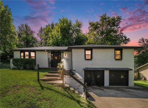 609--Thomas-Drive-mls-2577764-image-1