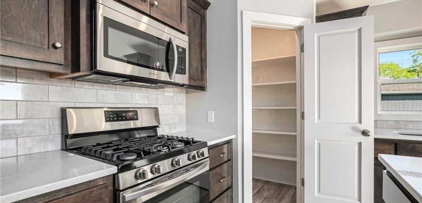 Homes for Sale in Kansas City, MO 64165 | 1216 NE 123rd Street